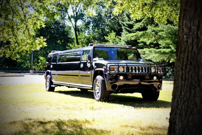 Black Hummer H2 Limo